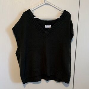 Old Navy Women's V-Neck Green Sweater Vest